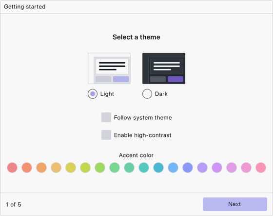 Setup page one: choosing between the light and dark theme, with accent colour swatches below